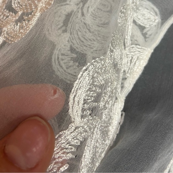 VINTAGE 70s White Organza Embroidered High-Neck Blouse XS - Picture 10 of 12